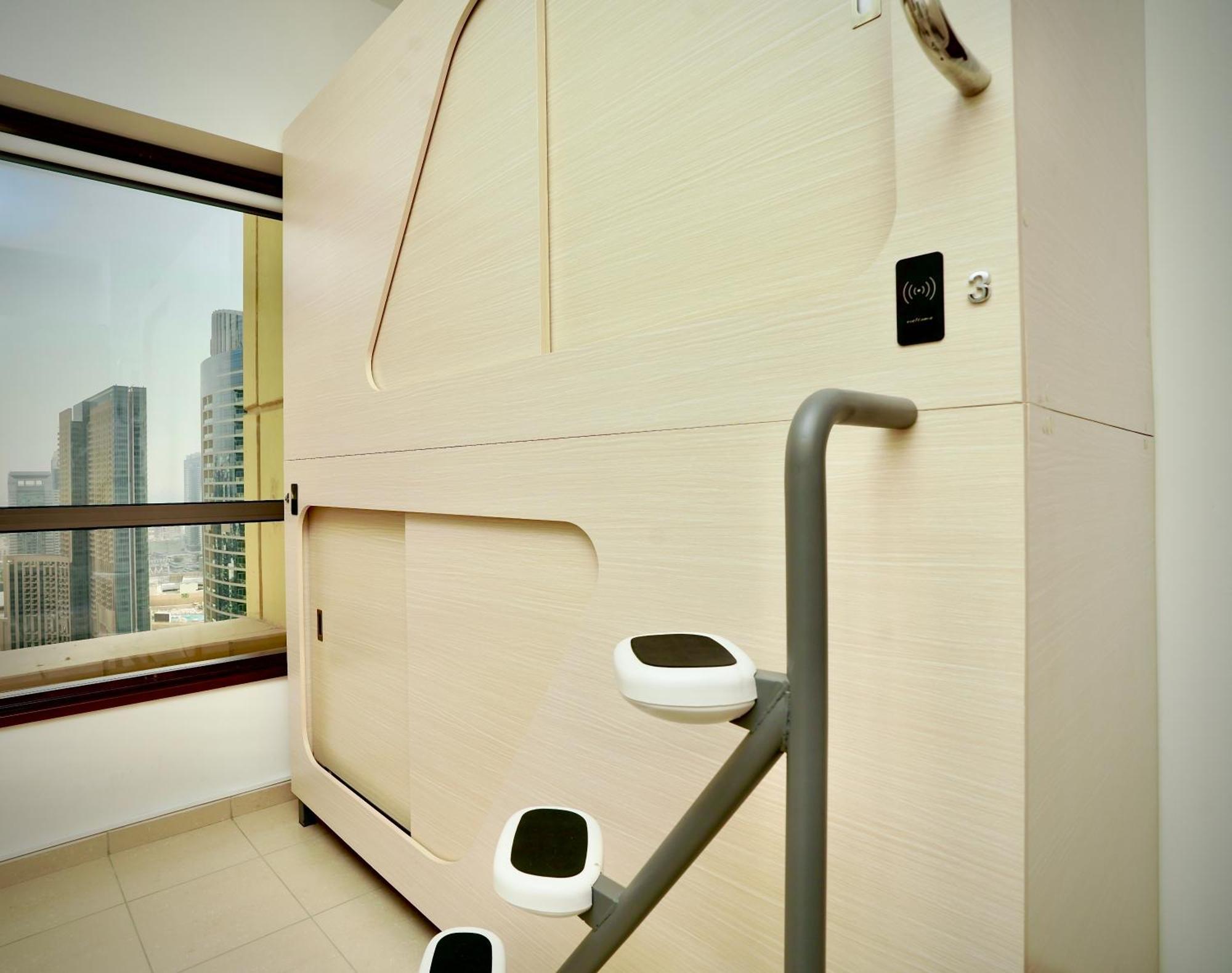 Berloga Capsule Jbr Hotel Dubai Luaran gambar